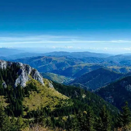 Апартаменты Snow Peak Wellness & Spa, Milmari N5