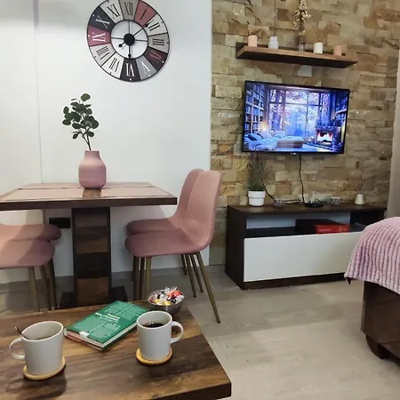 Апартаменты Snow Peak Wellness & Spa, Milmari N5 *